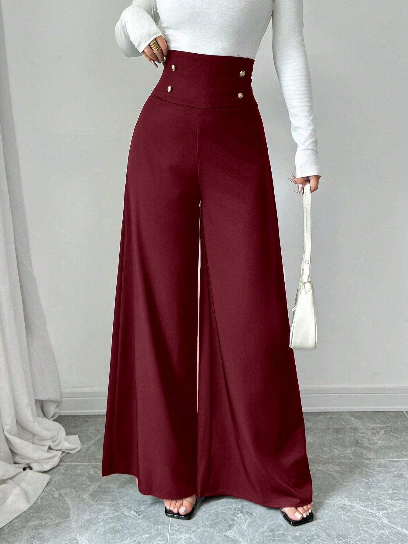 High-waisted palazzo pants for women with decorative buttons Chic and Style