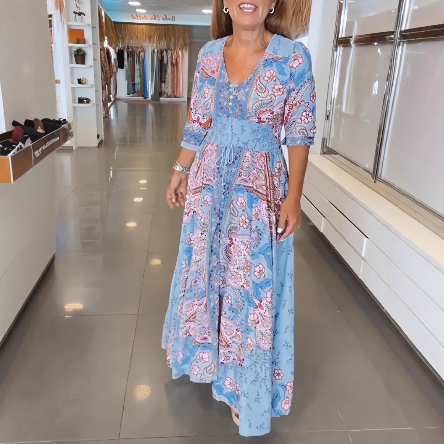Robe maxi pour dames avec motif floral en paisley et décolleté en V flatteur Chic und Stil