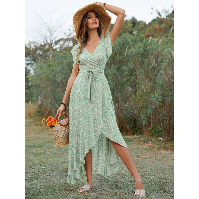 Robe maxi féminine avec manches fluides et différence de hauteur florale Chic und Stil