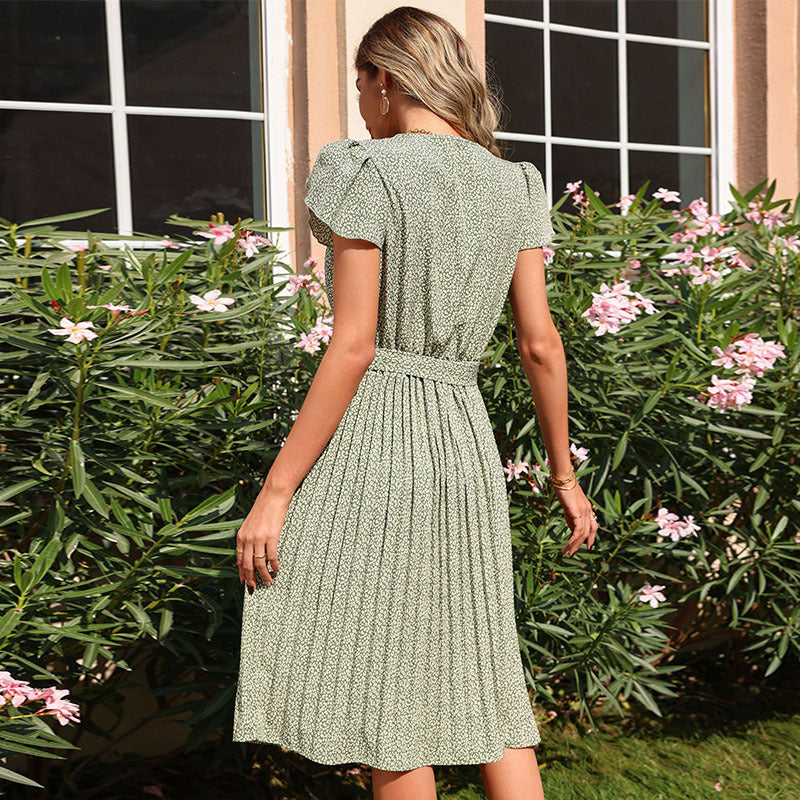 Robe portefeuille plissée pour femmes avec détail à la taille