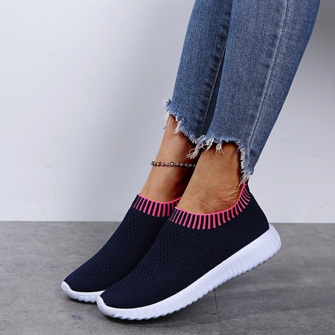 Baskets Sportives Slip-On pour Femmes avec dessus en tricot élastique et semelle antidérapante Chic und Stil