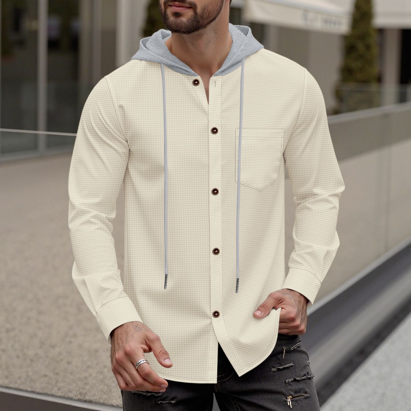 Chemise à capuche tendance pour hommes avec patte de boutonnage et poche poitrine pratique Chic und Stil