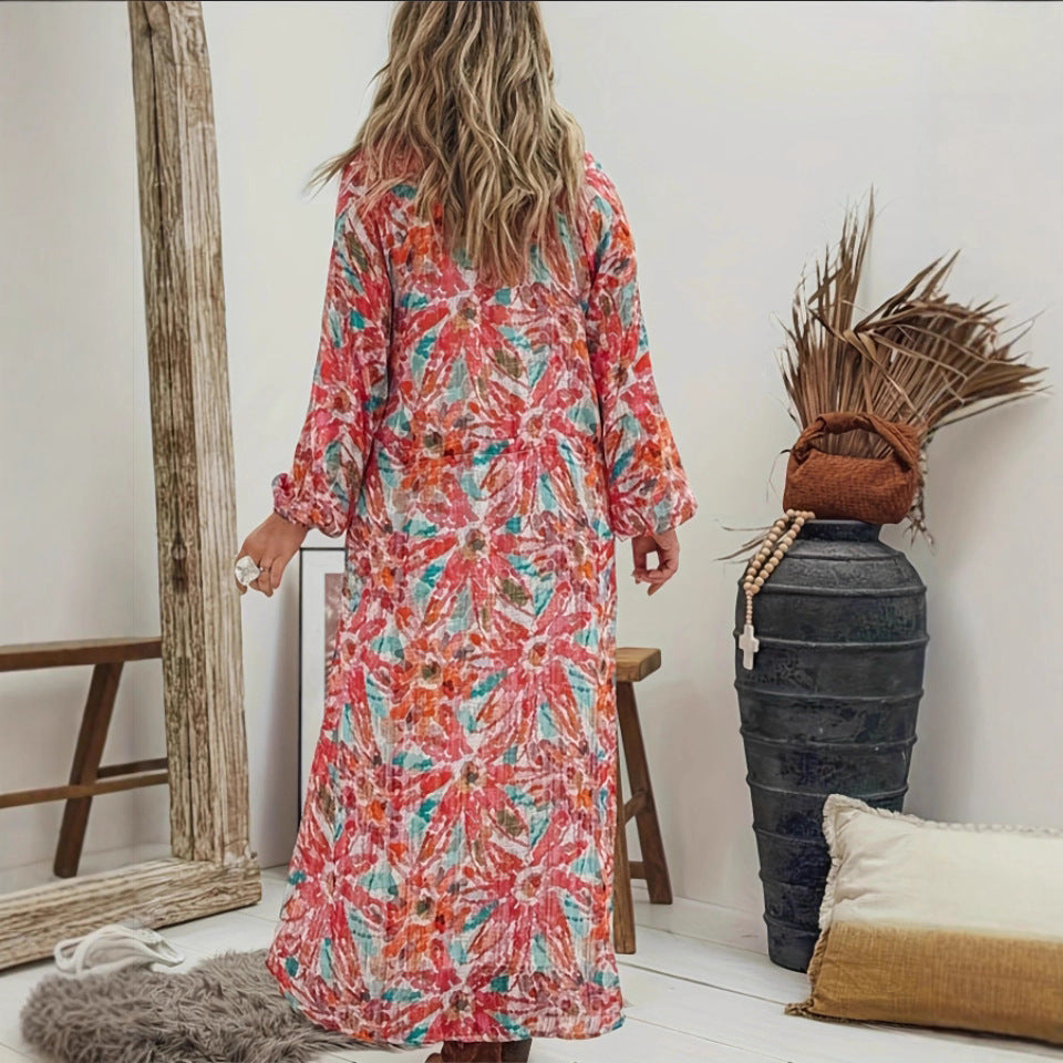 Robes maxi pour femmes avec un imprimé floral coloré et un léger décolleté en V Chic und Stil