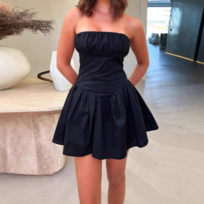 Robe minime sans bretelles pour femmes avec un ourlet en volants volumineux et une coupe élégante Chic und Stil