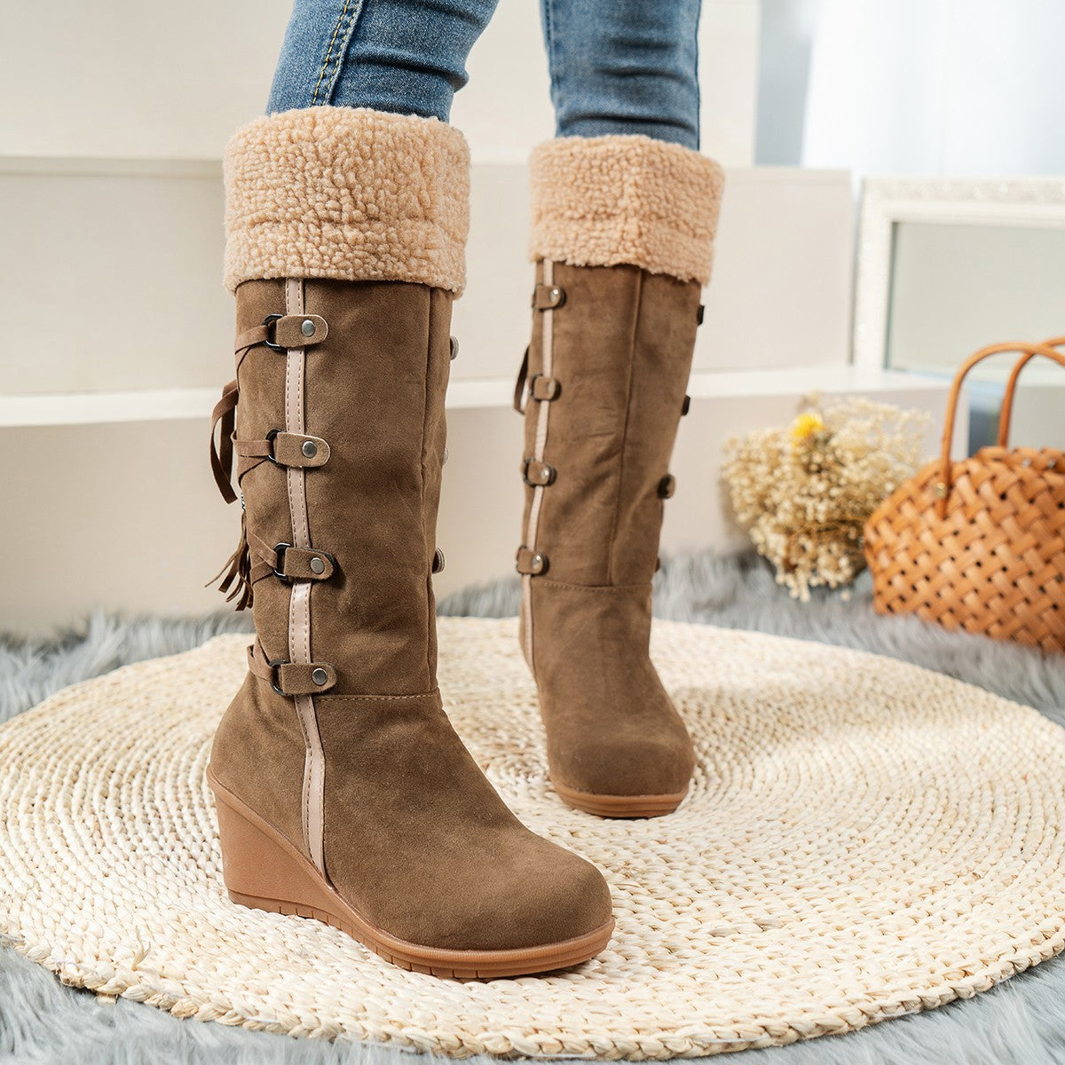Bottes compensées pour dames en daim de haute qualité avec design de plis à la mode Chic und Stil