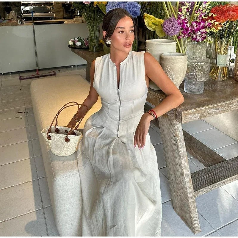 Femmes Robe de loisirs élégante avec un design col montant et fermeture éclair cachée Chic und Stil