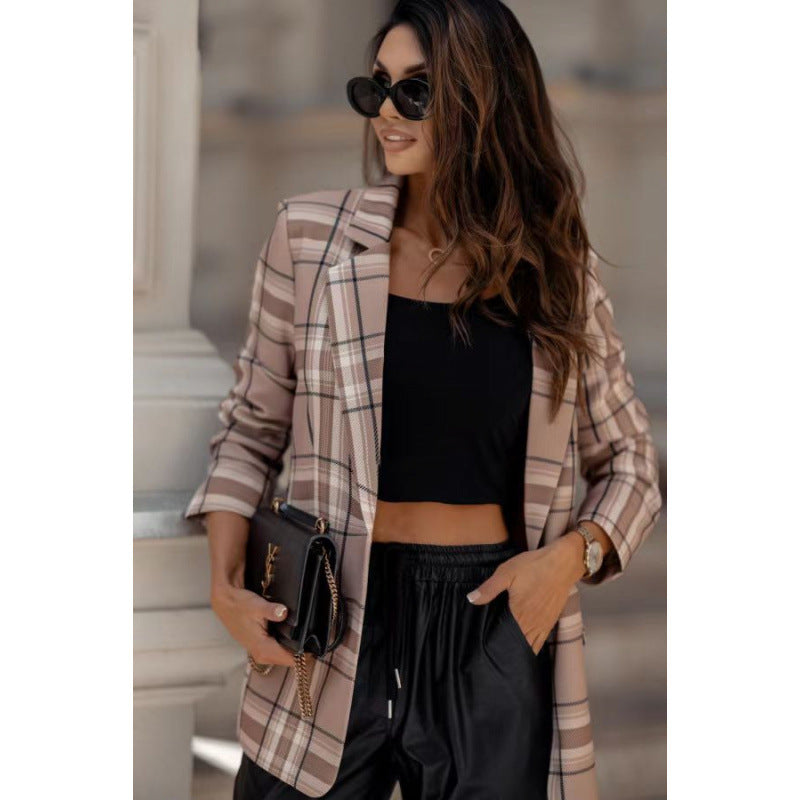 Blazer à carreaux pour femmes au style oversized moderne avec des détails élégants Chic und Stil