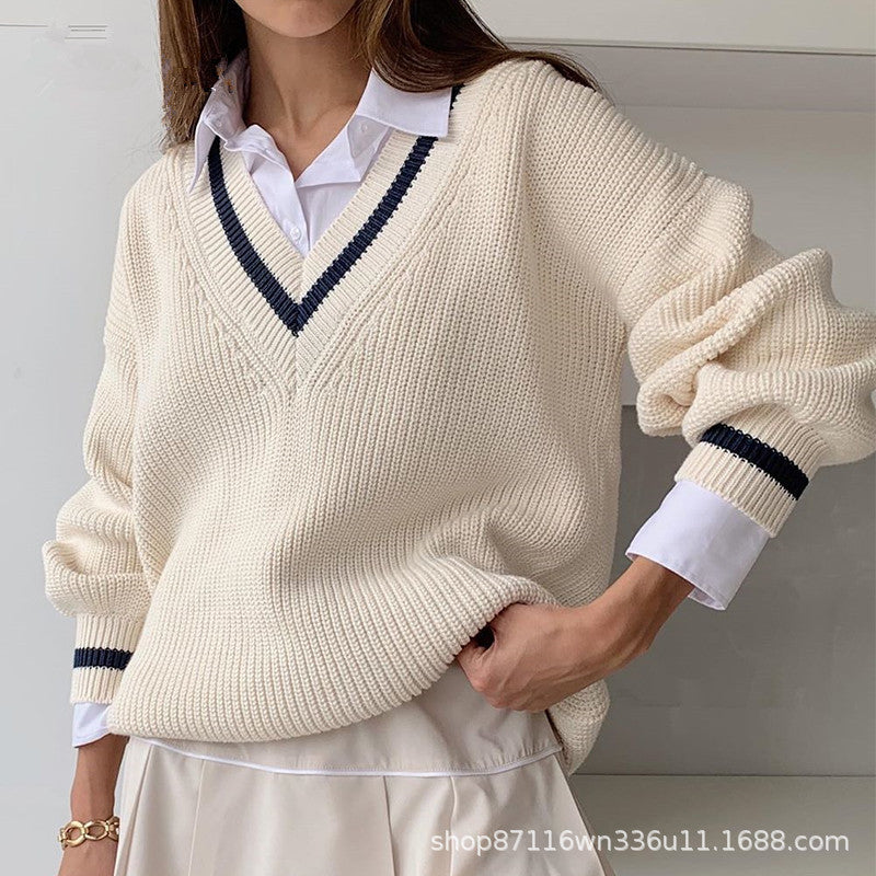 Pull oversized en tricot femme avec décolleté en V et manches rayées Chic und Stil