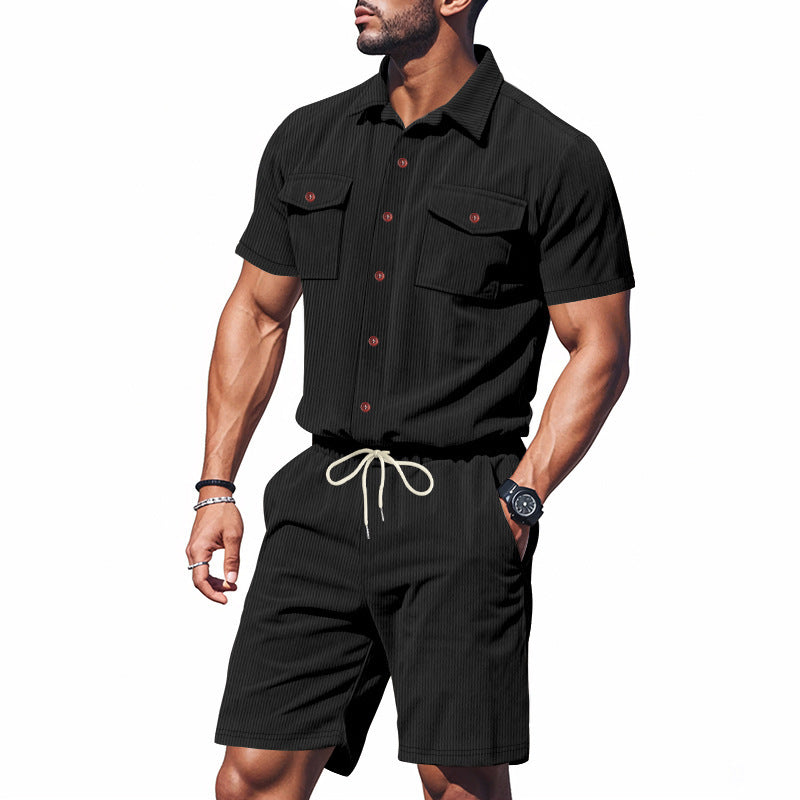 Costume de loisirs élégant pour hommes avec des détails structurés et des poches poitrine pratiques Chic und Stil