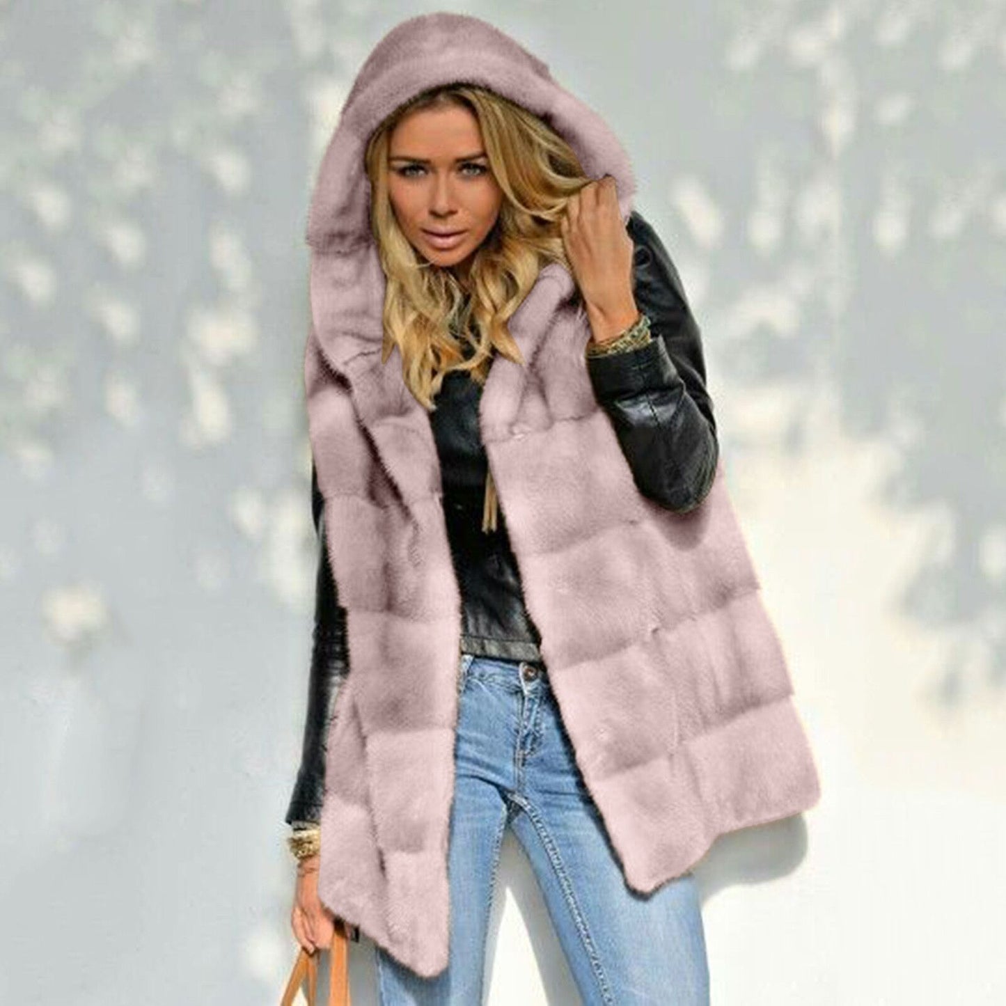 Gilet pour dames en polaire avec capuche Chic und Stil