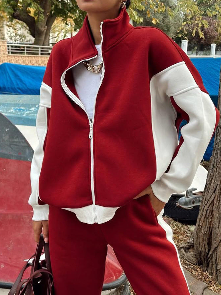 Athletic leisure set for women with a modern fit and great comfort Chic and Style