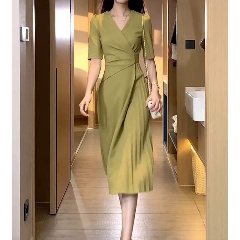 Robe midi élégante pour femme à encolure portefeuille avec détails plissés Chic und Stil