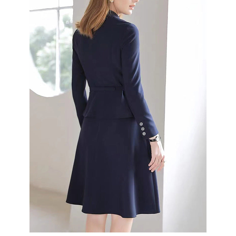 Costume de robe élégant sur mesure Chic und Stil pour femmes