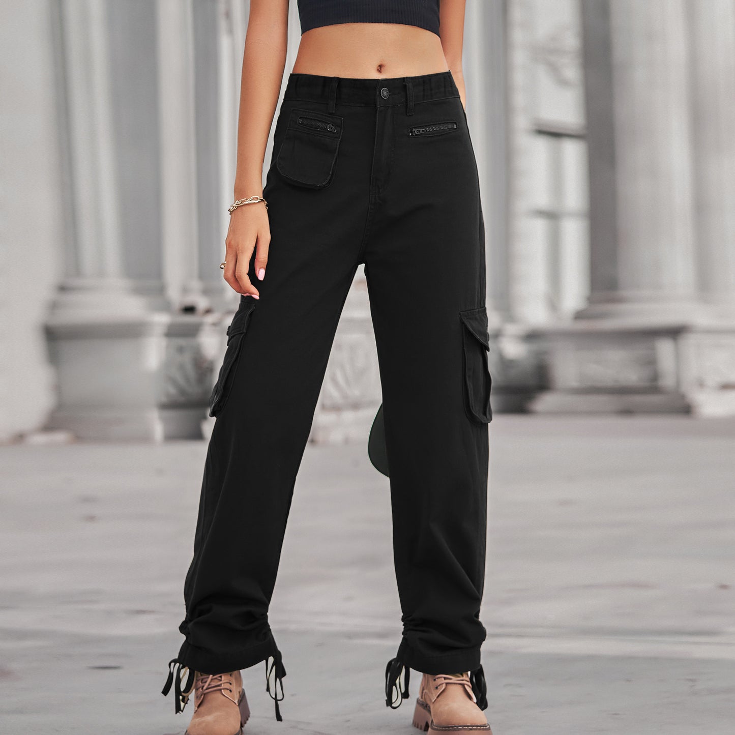 Women's cargo pants with practical deep pockets and an adjustable hem Chic und Stil