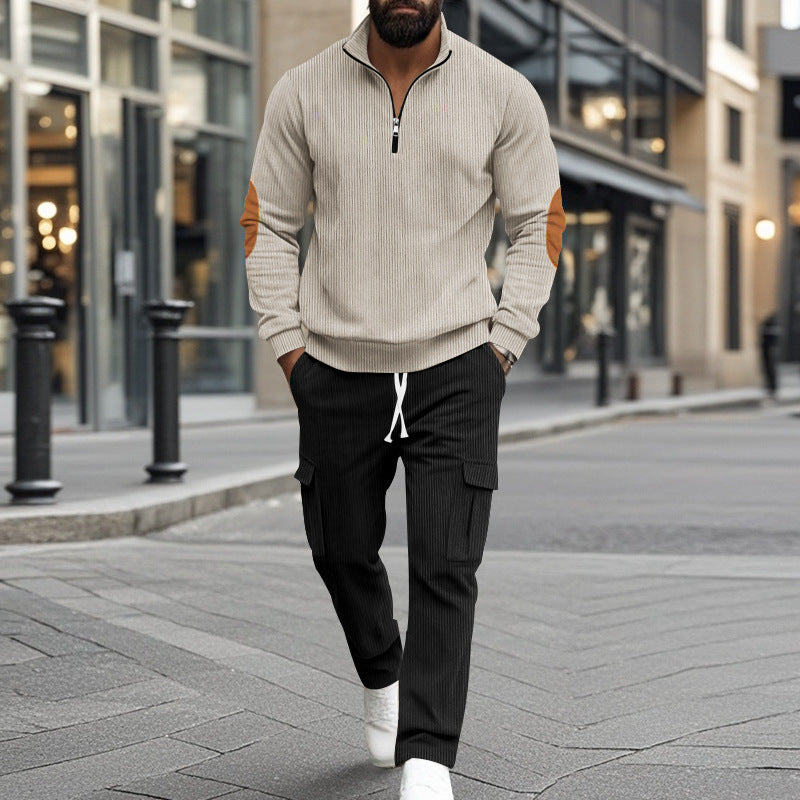 Costume de loisir masculin à la mode avec des hauts structurés et des pantalons cargo pratiques Chic und Stil