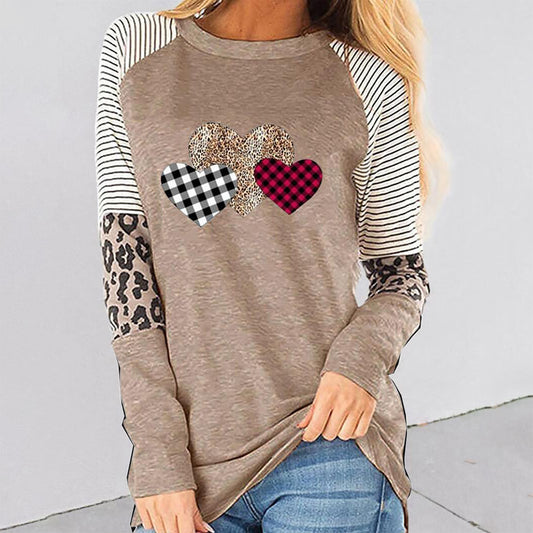 Chemise à manches longues pour dames avec des motifs en forme de cœur et des motifs tendance Chic und Stil