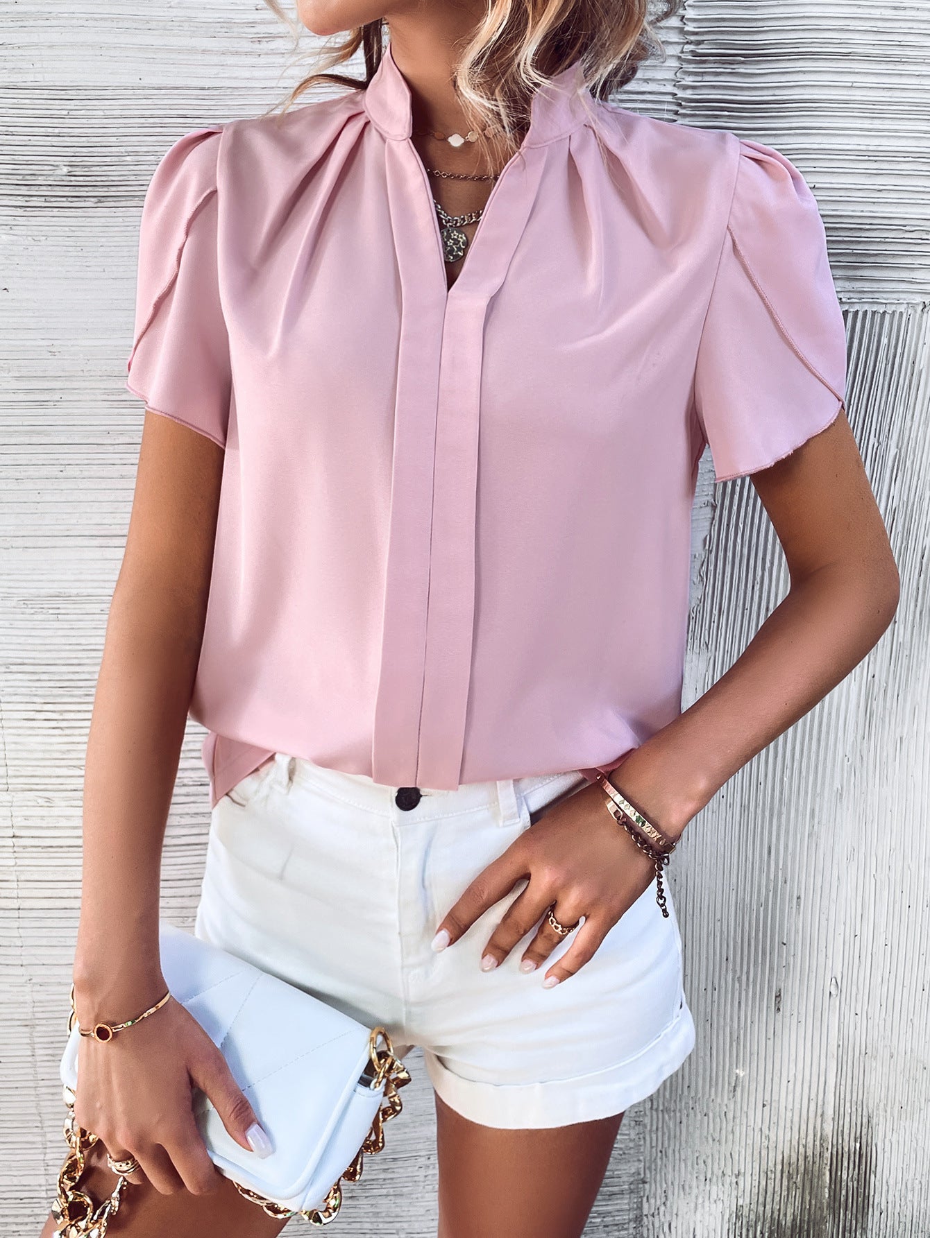 Chemisier pour femmes avec manches bouffantes et élégant boutonnière Chic und Stil