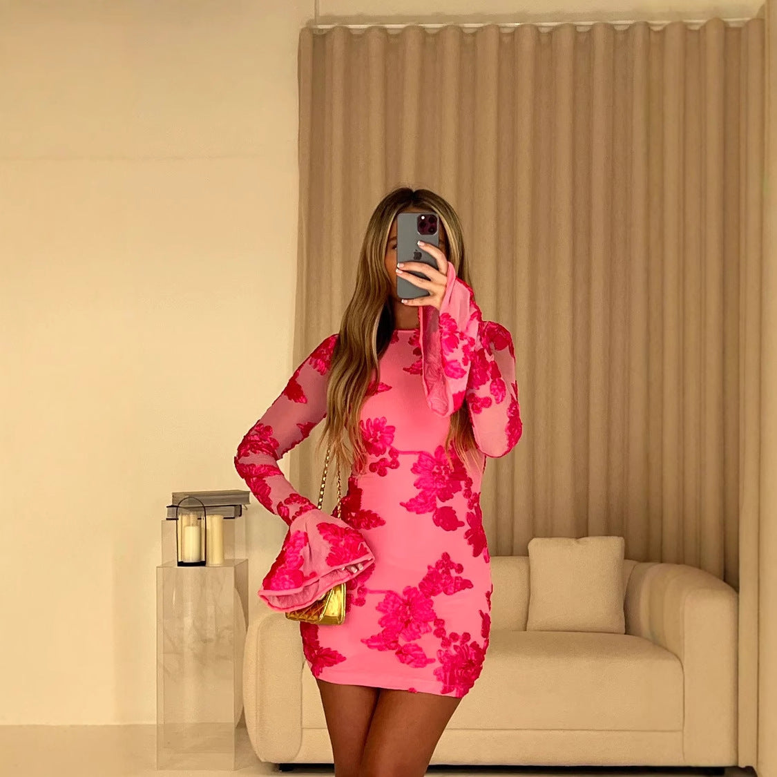 Robe chemise femme avec design floral décoratif et manches transparentes Chic und Stil