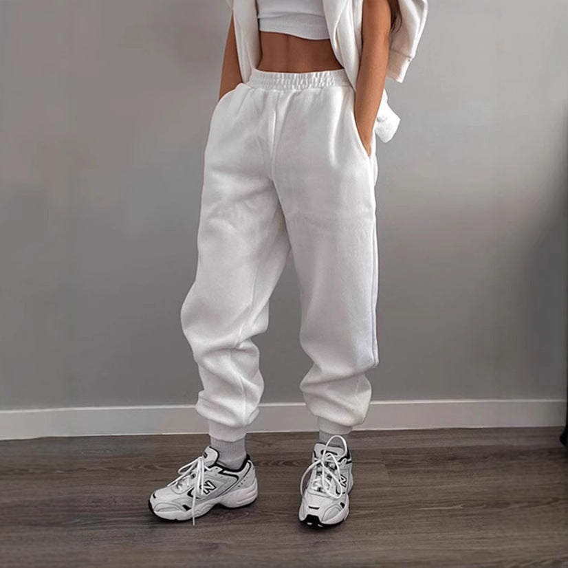 Pantalon de jogging sportif pour femmes avec taille élastique et poches latérales Chic und Stil