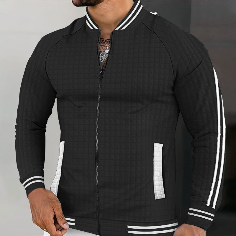 Veste matelassée sportive pour hommes avec un design structuré et des poches zippées latérales Chic und Stil