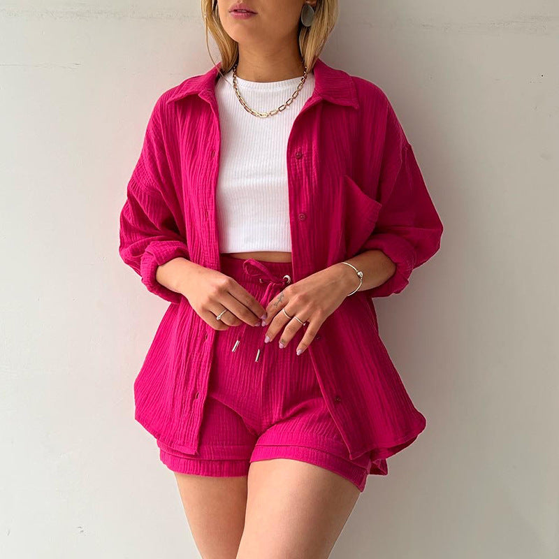 Dames Haut décontracté et ensemble de shorts en matériau léger Chic und Stil