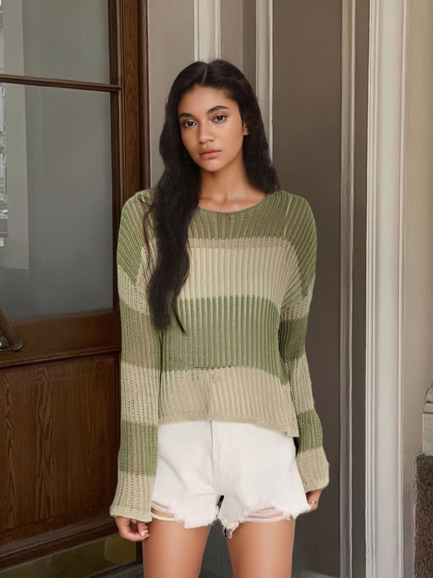 Thick knit sweater for ladies with a modern striped pattern Chic und Stil