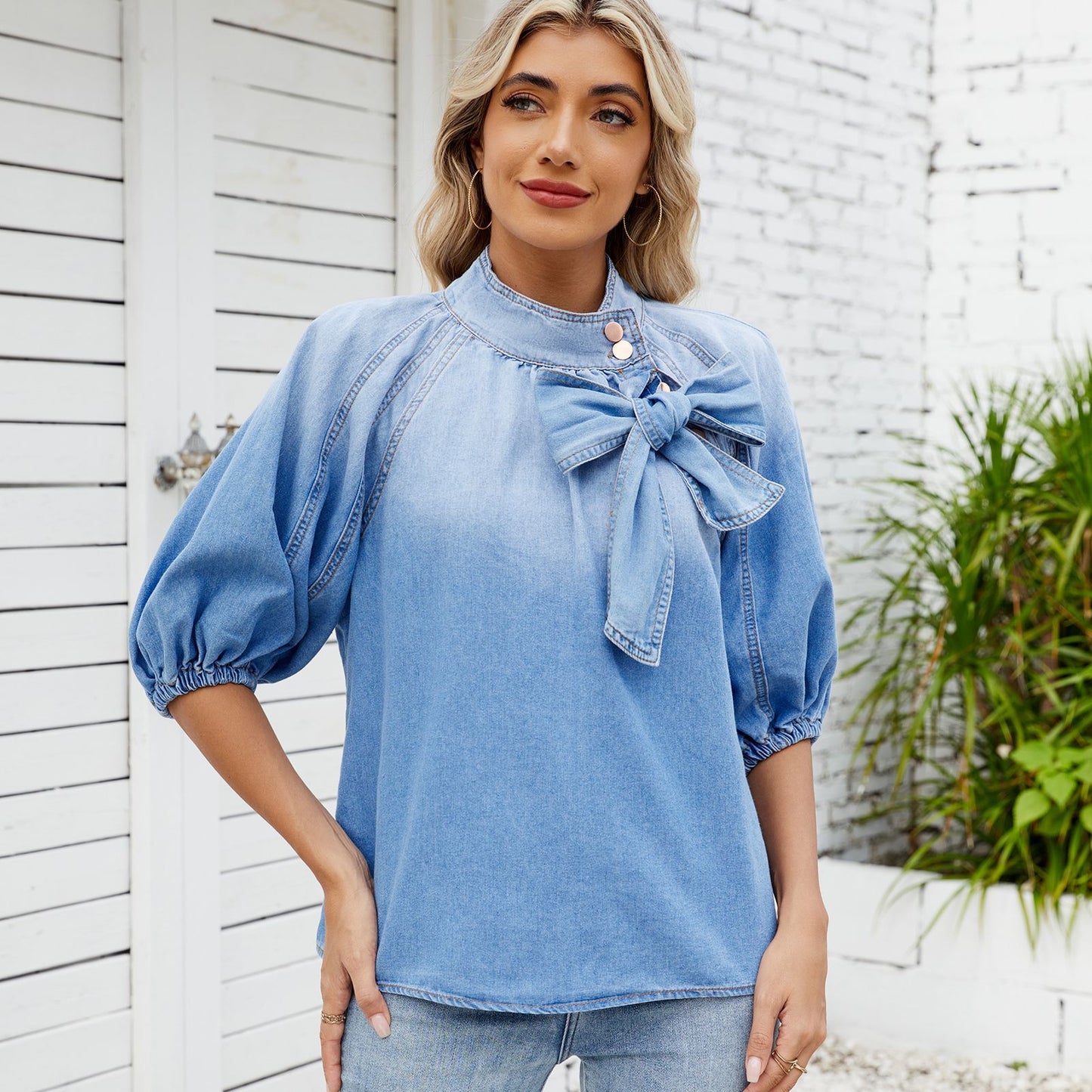 Blouse en denim pour femmes avec détail de nœud décoratif et manches bouffantes féminines Chic und Stil
