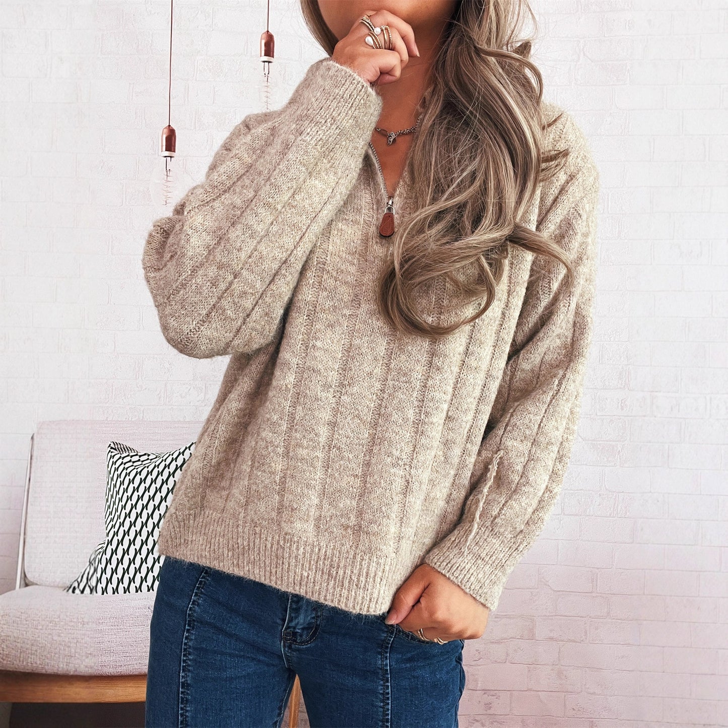 Pull-over en tricot pour femmes avec courte patte de fermeture éclair et structure en vagues Chic und Stil