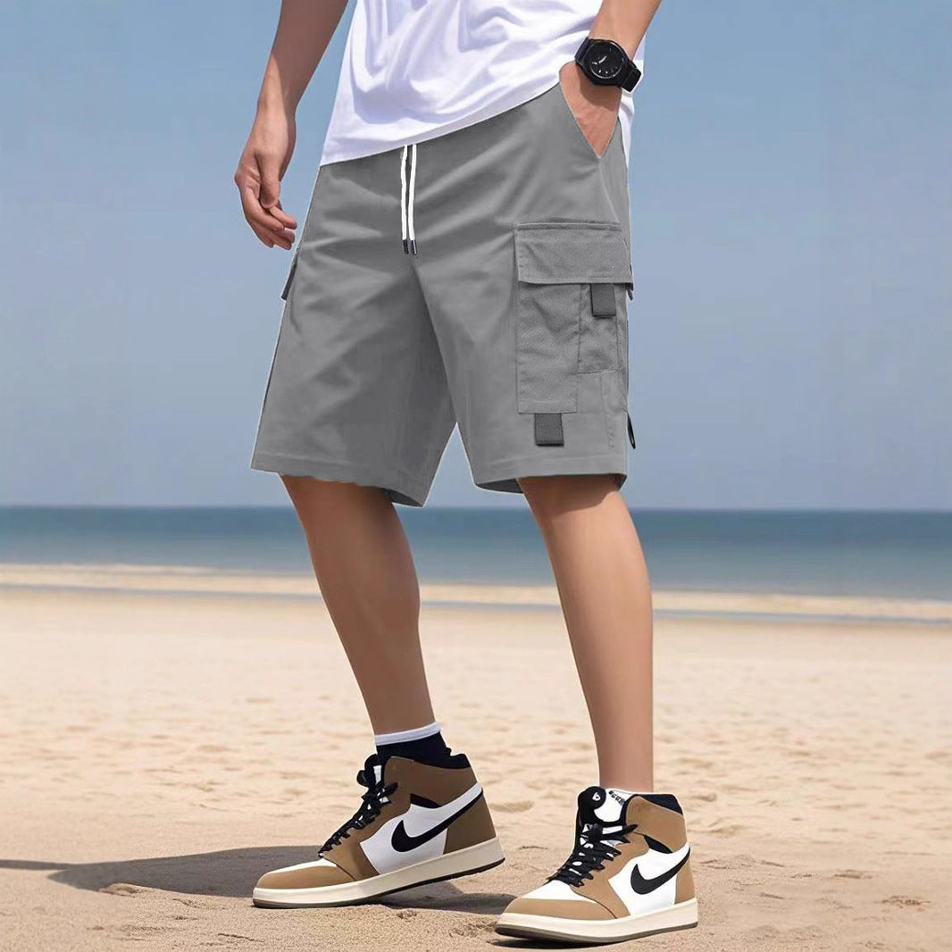 Shorts cargo pour hommes avec des poches latérales pratiques et une taille élastique Chic und Stil