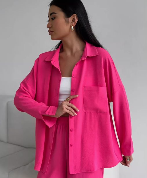 Chemise décontractée pour femmes avec fermeture à boutons sur toute la longueur et poche poitrine Chic und Stil