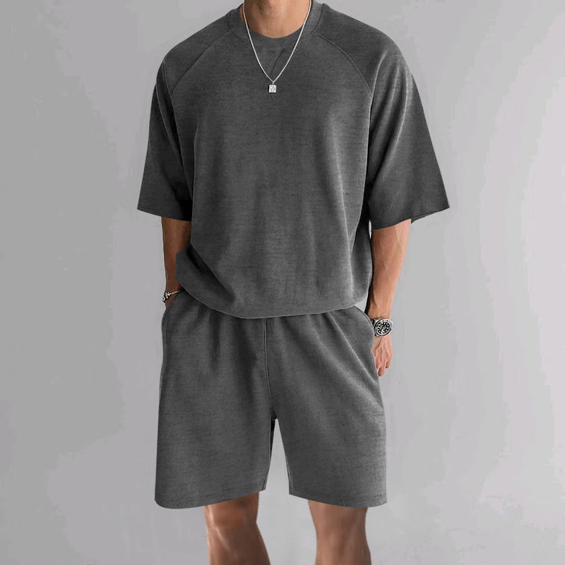 Costume de sport confortable pour hommes avec des manches larges et une taille élastique Chic und Stil