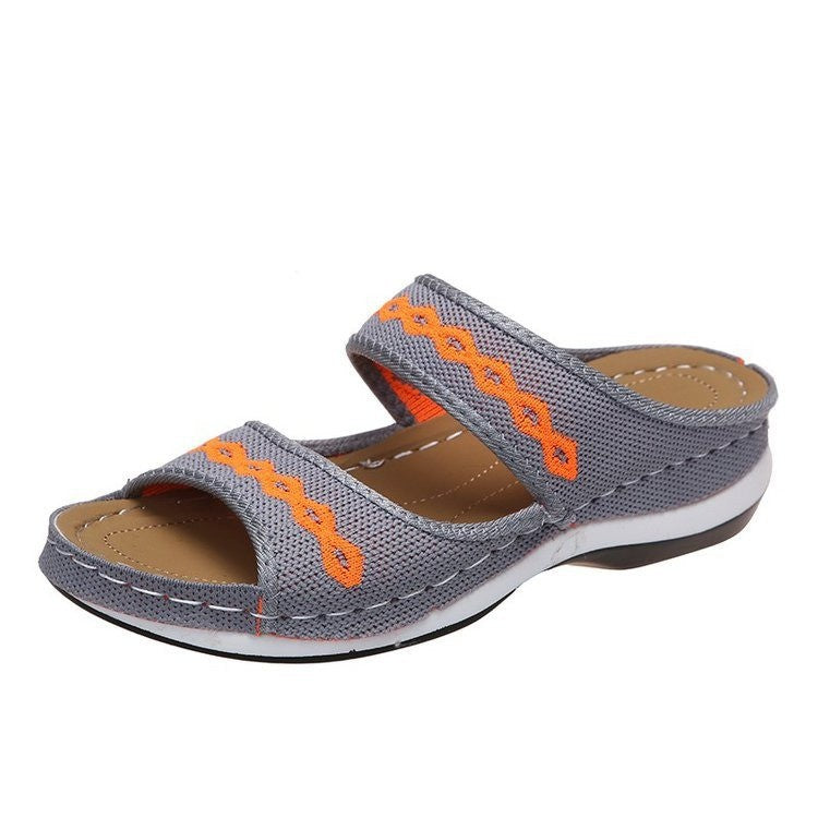 Sandales confortables pour femmes avec une bande à la mode et une surface respirante Chic und Stil
