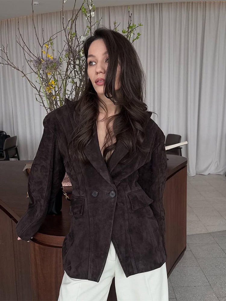 Blazer mode grande taille pour femmes avec design structuré et détails de boutons classiques Chic und Stil