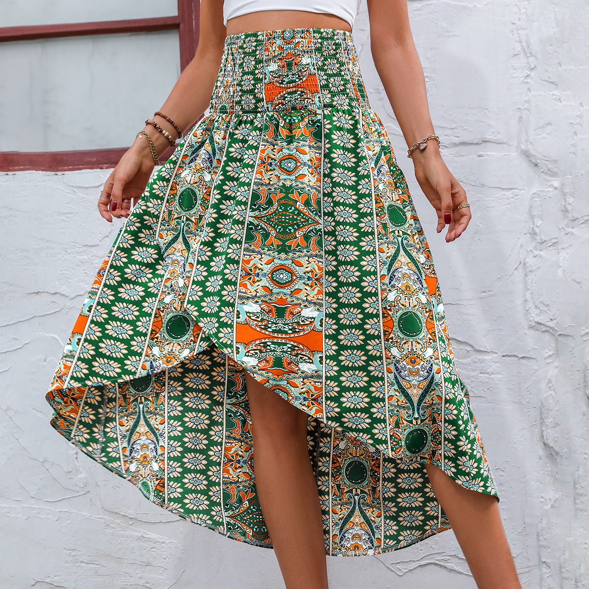 Jupe maxi femme avec coupe asymétrique et design floral Chic und Stil