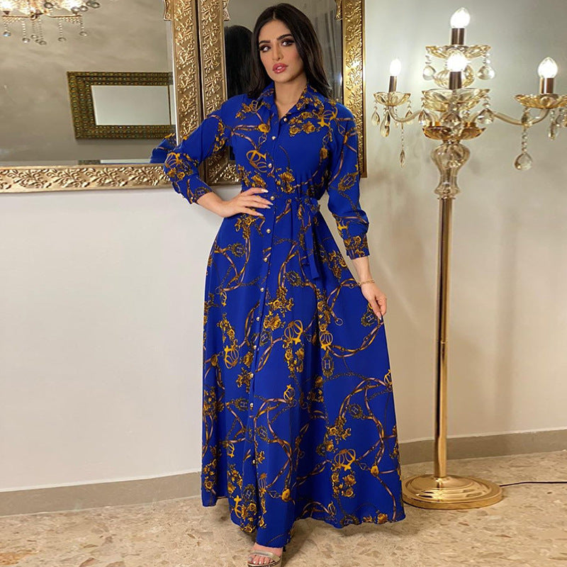 Robe maxi tendance pour dames avec une silhouette cintrée et un élégant détail de bouton Chic und Stil