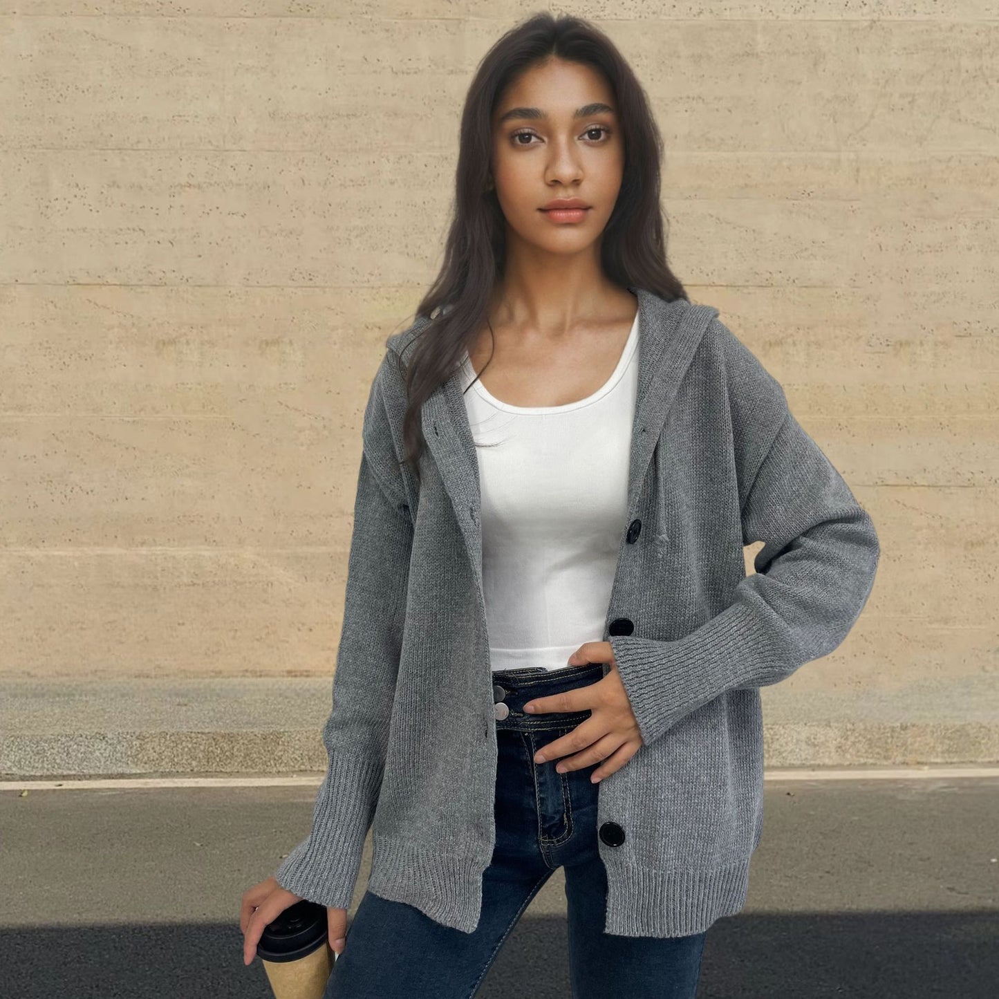 Cardigan en tricot décontracté pour femmes avec capuche et grands boutons Chic und Stil