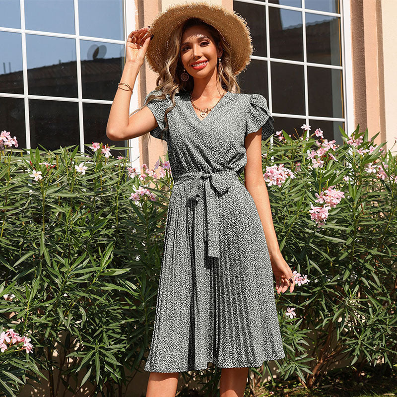 Robe portefeuille plissée pour femmes avec détail à la taille