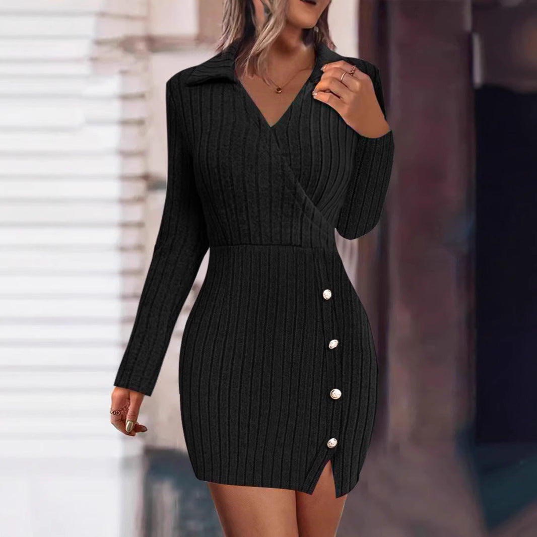 Robe tricot féminine avec décolleté en V et détails de boutons Chic und Stil