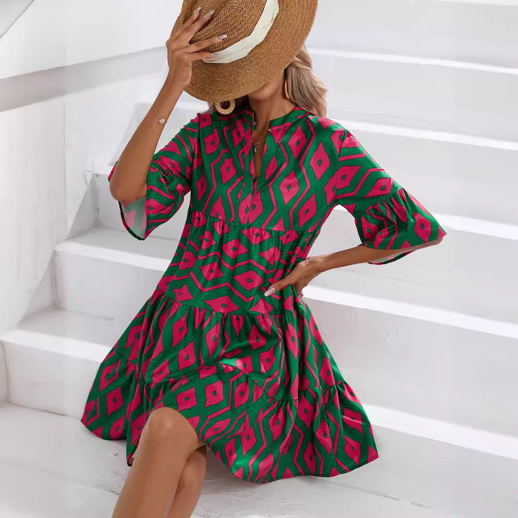 Robe chemise pour femmes avec des manches volumineuses à volant et un motif floral espiègle Chic und Stil