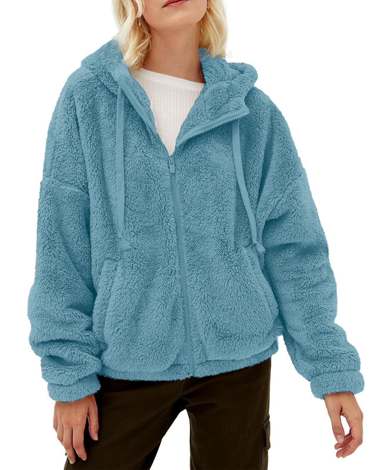 Dame Veste à capuche en fausse fourrure au style oversize Chic und Stil