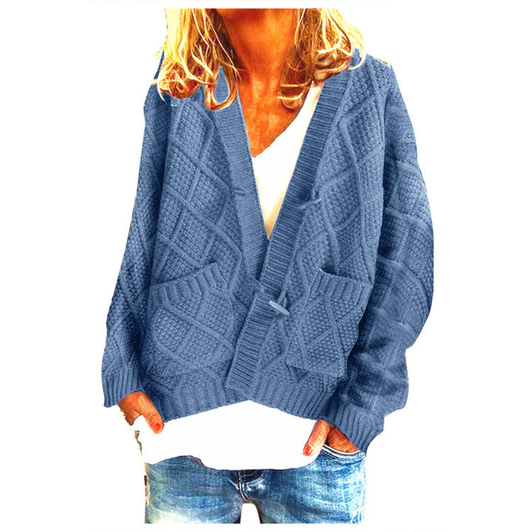 Veste en tricot épais pour femmes avec un design en torsades décoratif et des poches pratiques Chic und Stil