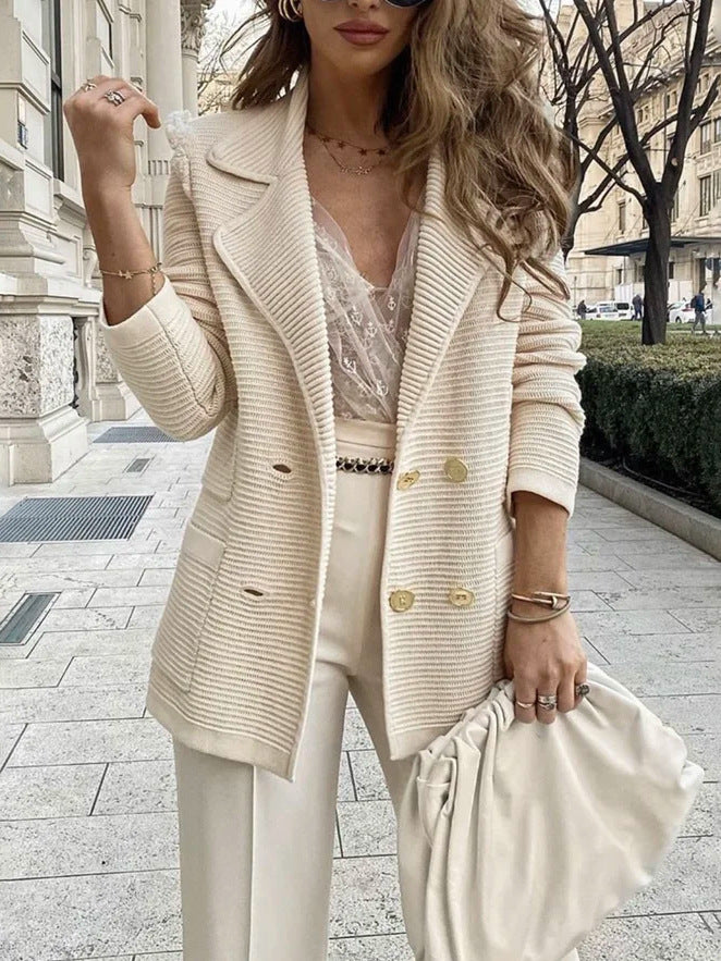Blazer en tricot pour femmes avec double rangée de boutons et design structuré Chic und Stil
