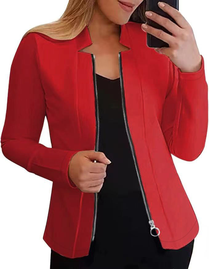 Veste de biker pour femmes avec coupe innovante et détails de fermeture éclair pratiques Chic und Stil
