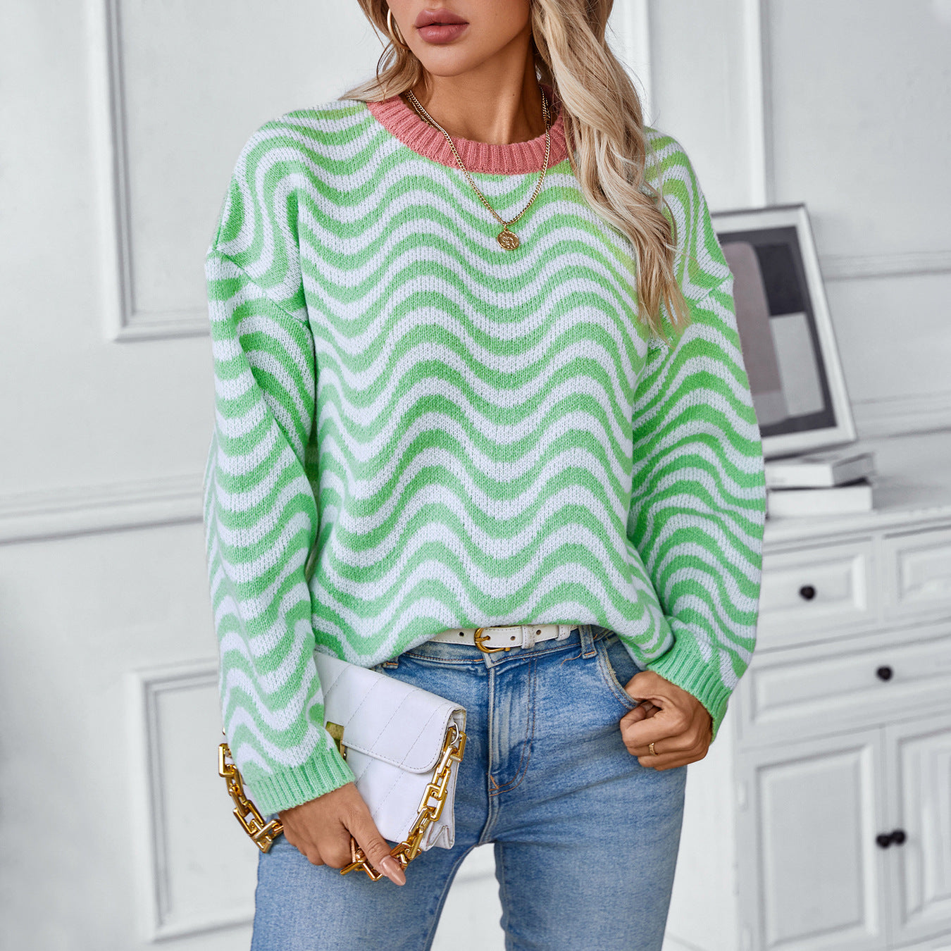 Femme pull confortable avec des motifs de vagues modernes et une coupe minimaliste Chic und Stil