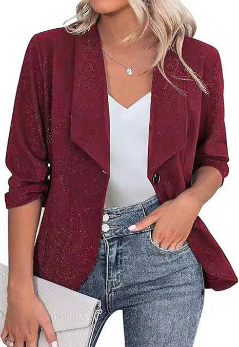 Veste blazer scintillante pour femmes avec une silhouette féminine et un élégant revers Chic und Stil
