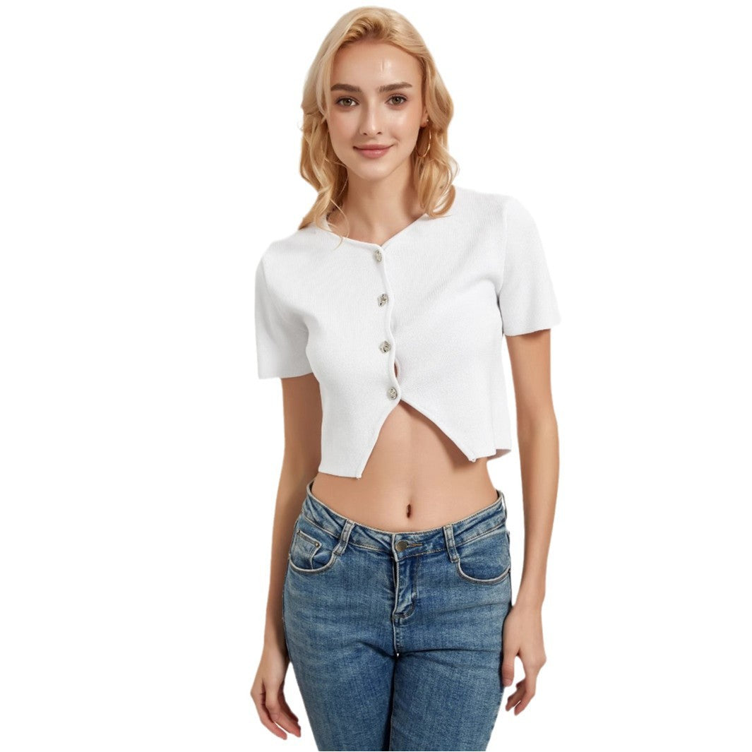 Chemisier à manches courtes pour femmes avec détails décoratifs en boutons Chic und Stil