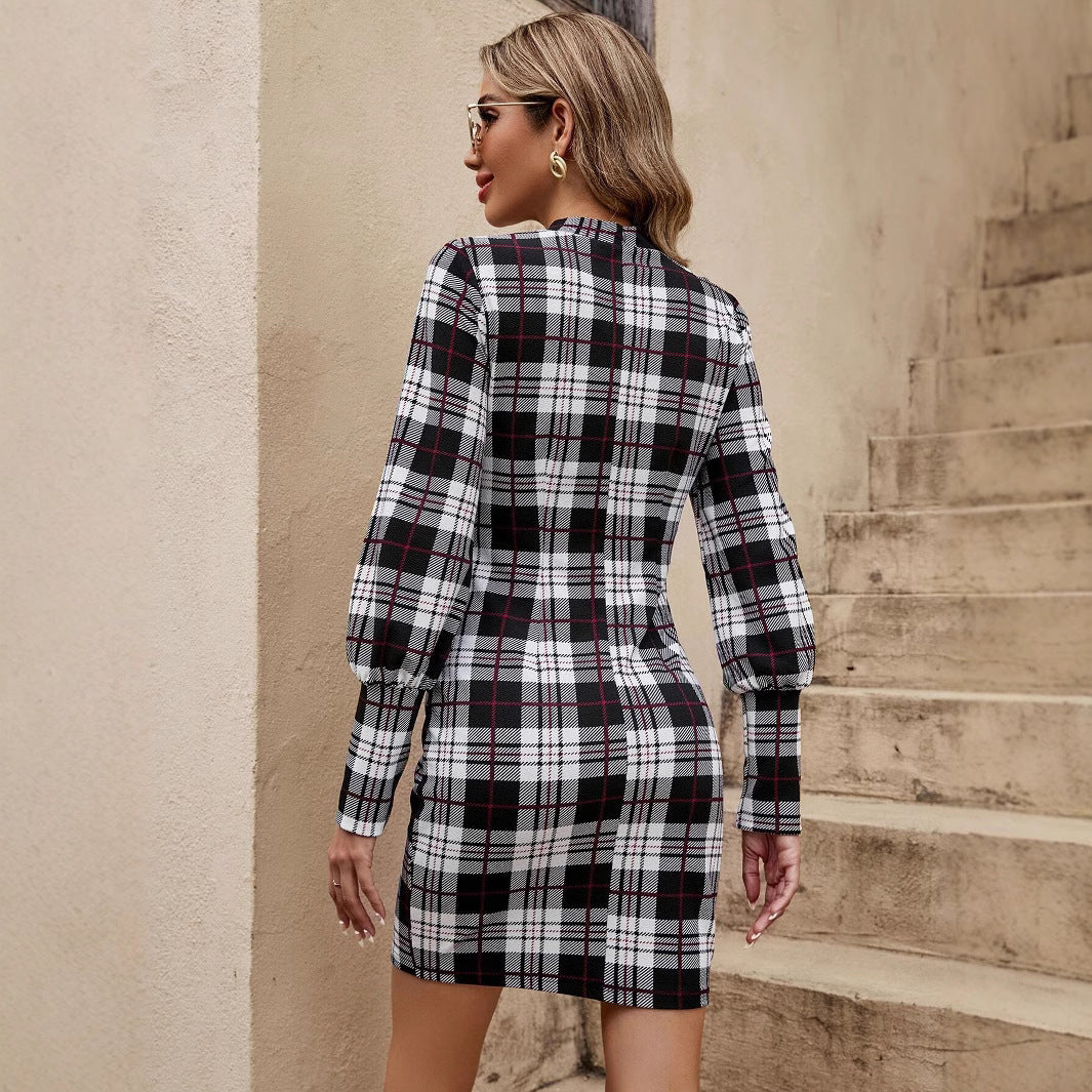 Robe à carreaux pour femmes avec un accent de ceinture élégant et des manches bouffantes Chic und Stil
