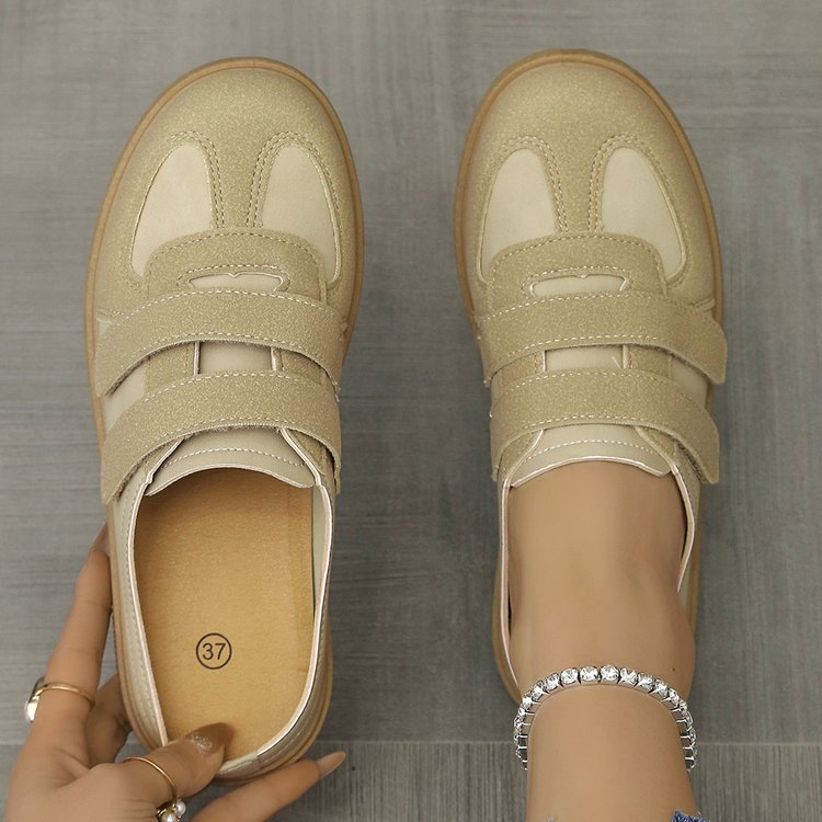 Chaussures confortables pour femmes avec des sangles en velcro réglables et une semelle ergonomique Chic und Stil