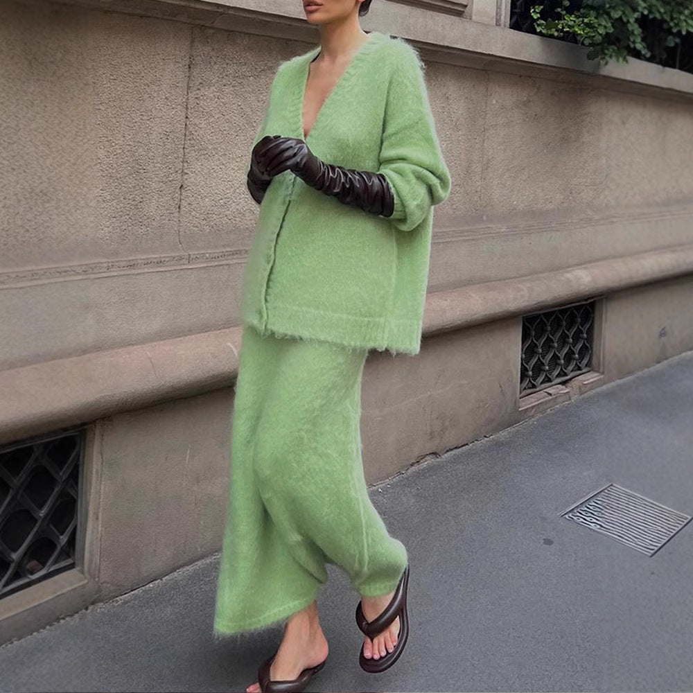 Cardigan pour dames en tricot doux avec décolleté en V et détails de boutons Chic und Stil