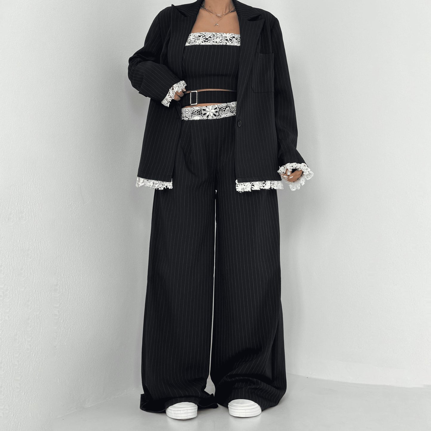 Dames Ensemble élégant à deux pièces avec accents en dentelle Chic und Stil